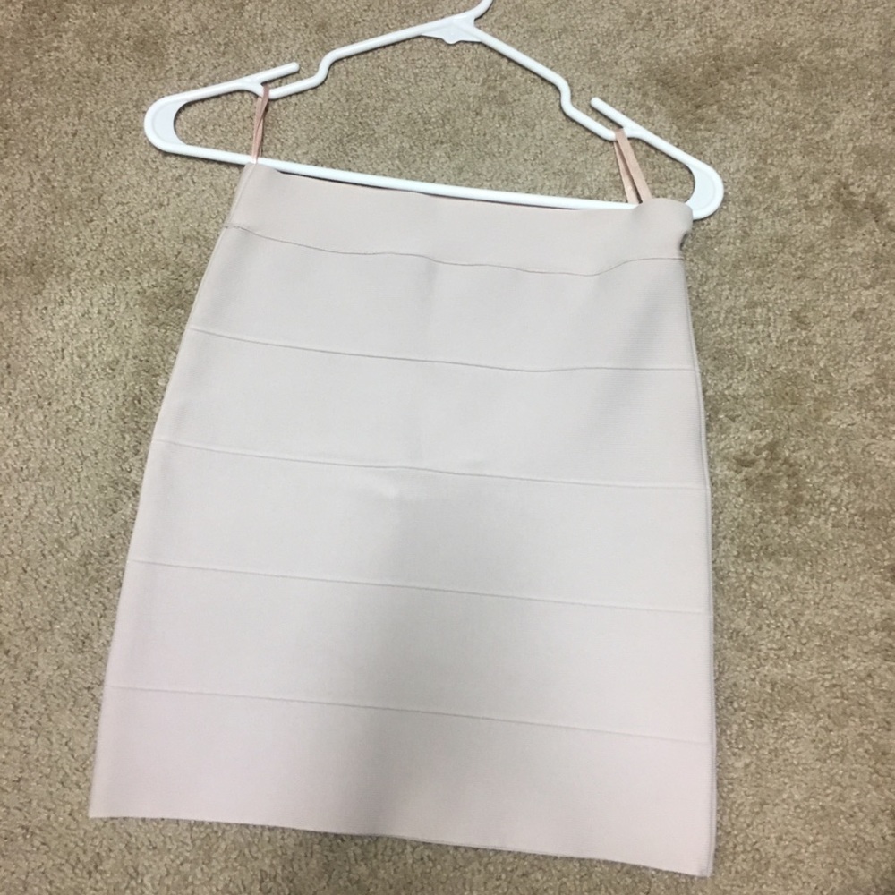 BCBG MaxAzria bandage skirt Like new Medium